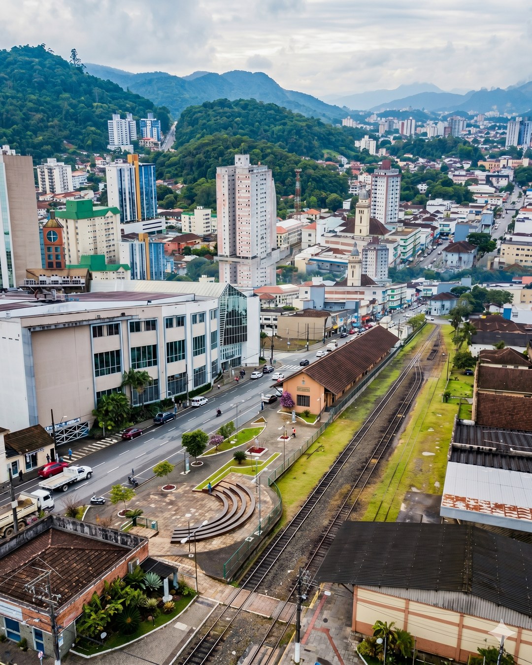 Segurança reforçada na rotatória do Komprão